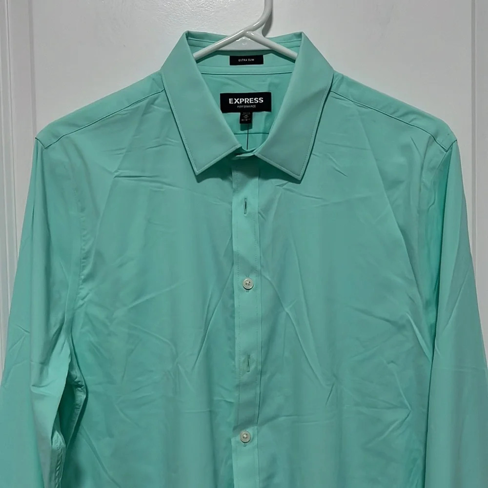 NWT Express Performance Extra Slim Torques Button… - image 2